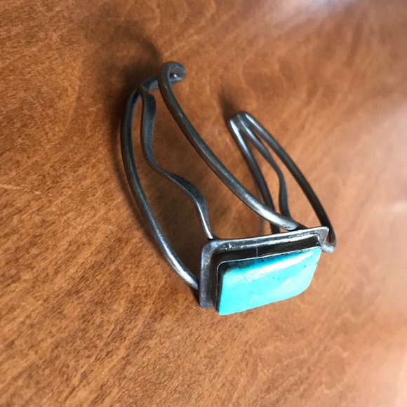 Turquoise stone bangle - Picture 2 of 3